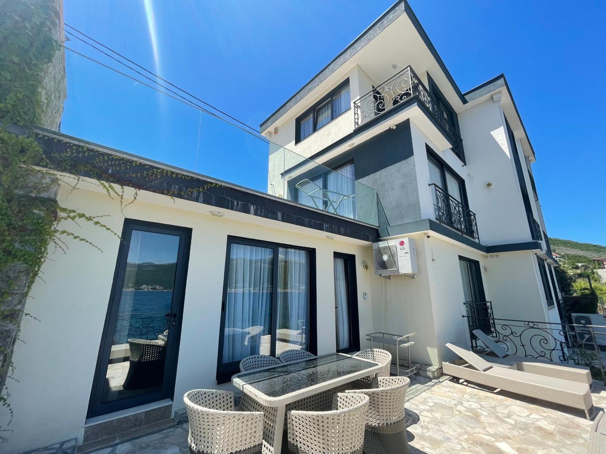 Beachfront Villa Pearl Of Adria Krasići Exterior foto