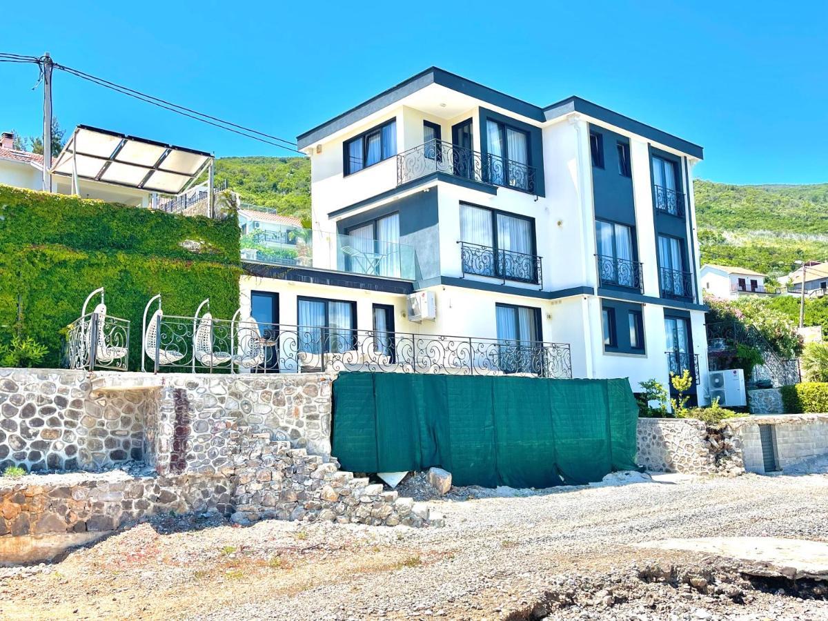 Beachfront Villa Pearl Of Adria Krasići Exterior foto